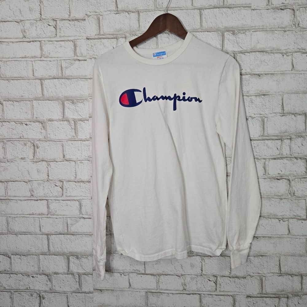 Champion‎ long sleeve graphic tee